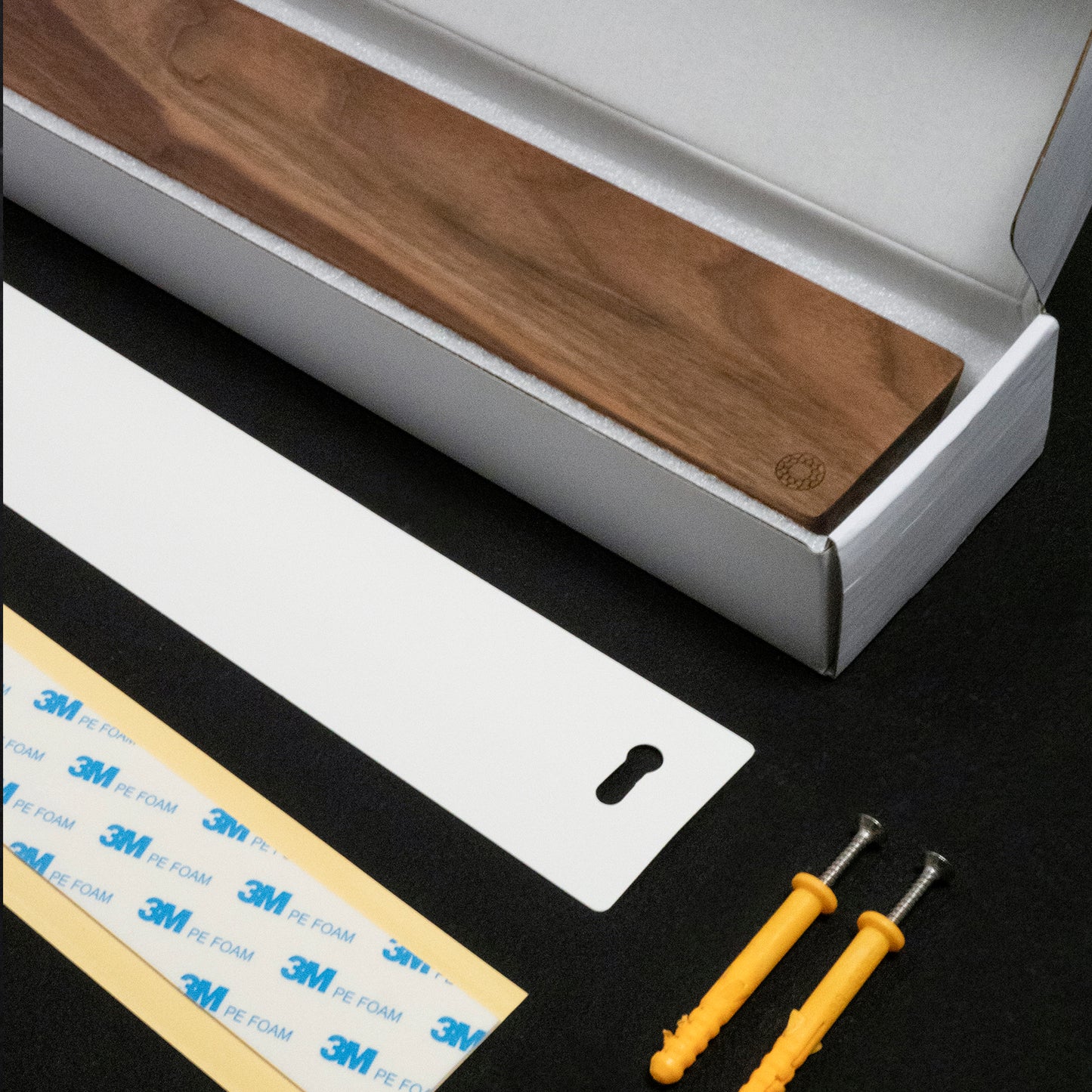 Hazaki Walnut Magnetic Knife Bar Holder