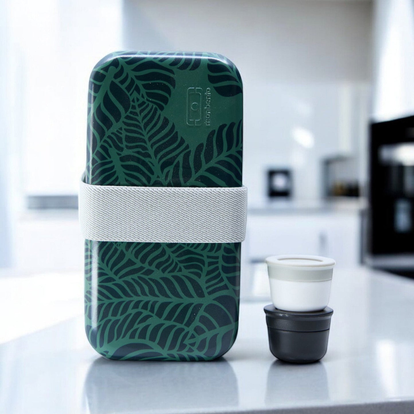 The MONBENTO MB Original lunch box and JUNGLE sauce pots set