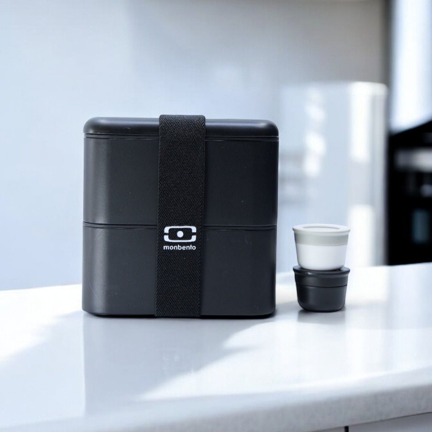 The MONBENTO BLACK onyx MB SQUARE set: SQUARE lunch container and sauce pots
