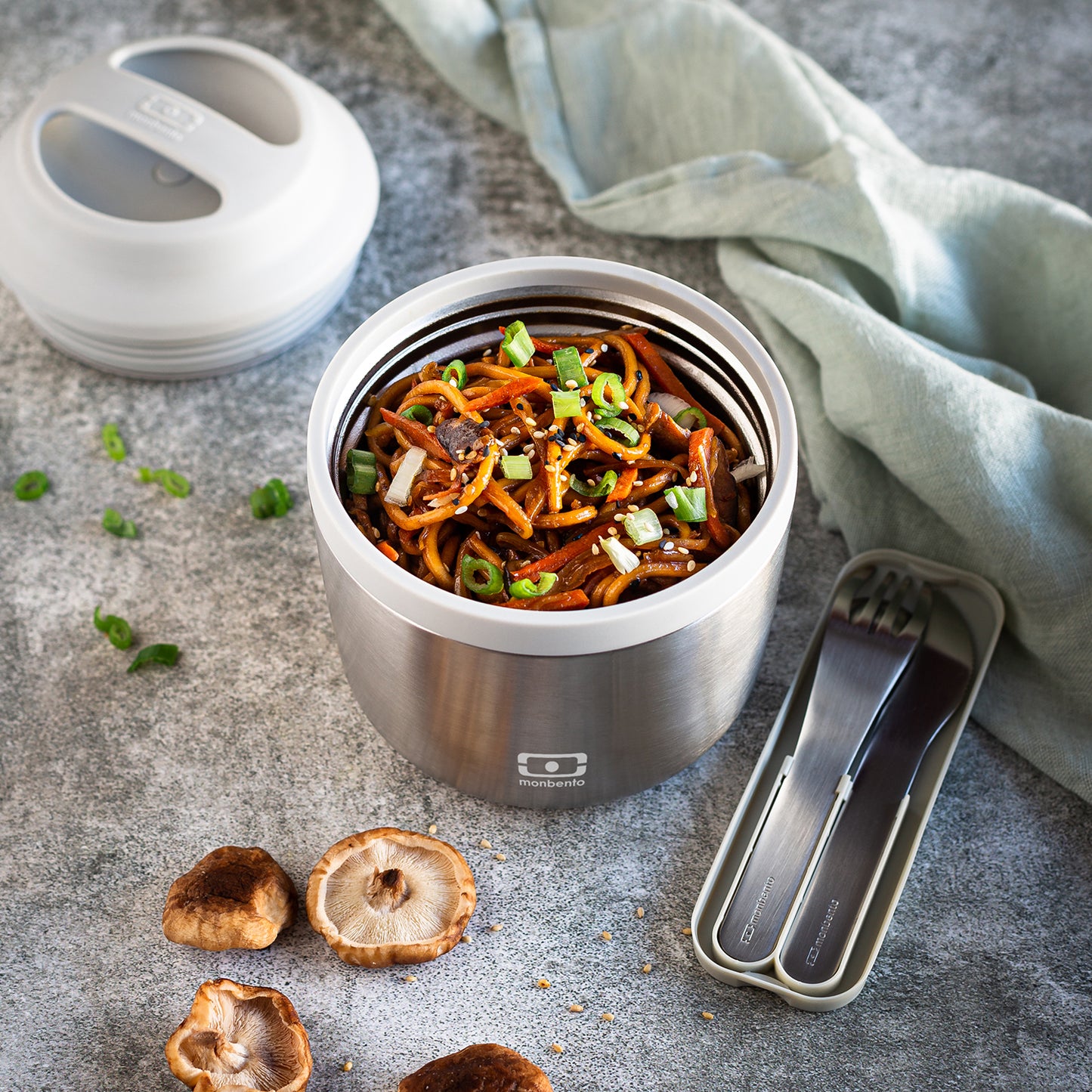 Monbento Element-Lunch insulated box silver