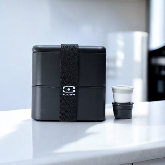 The MONBENTO BLACK onyx MB SQUARE set: SQUARE lunch container and sauce pots 