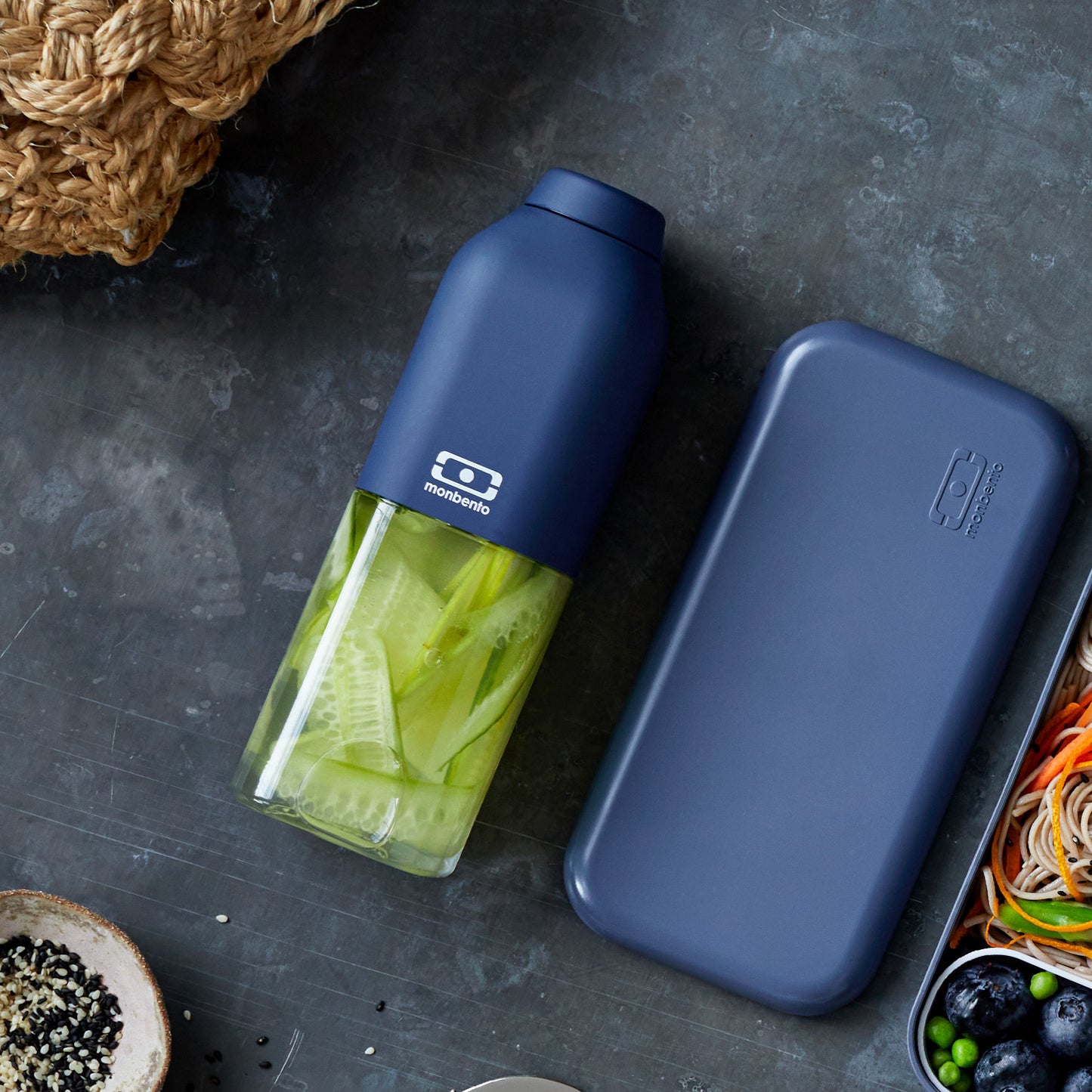 Monbento-Bouteille compacte MB Positive Bleu infini